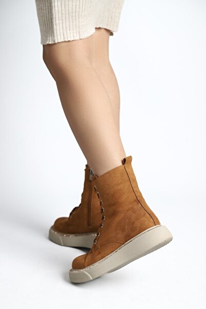 Stilbagshoes Lorrie Taş Detaylı Fermuarlı Süet Kadın Postal Camel