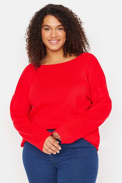 Trendyol Curve Детайлен трикотажен пуловер с лента на Червения кръст TBBAW23AN00021