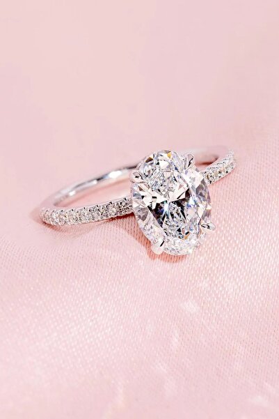 Crystal Diamond Zirconia 2.01 Karat Oval Tektaş Yüzük