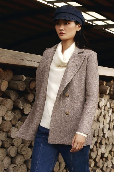Trendyol Collection Pletený svetr s rolákem Ecru