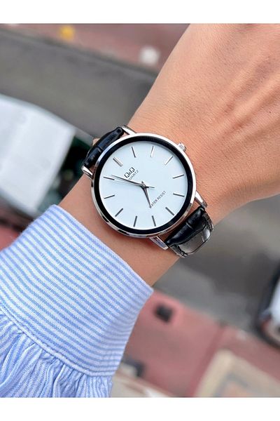 Q&Q Women's Wristwatch Leather Cord Waterproof