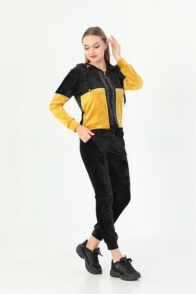 Black and yellow sweatsuit hotsell
