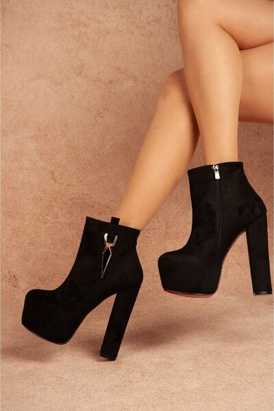 Tarz Topuklar Pedro Triangle Zincirli Siyah Süet Yüksek Topuklu Bot