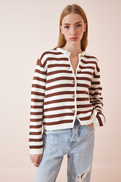 Happiness İstanbul Gepolsterte Strickjacke mit Streifenmuster in Ecru-Braun für Damen US00859