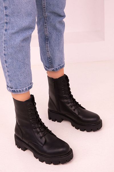 SOHO Women's Black Boots & Booties 17612