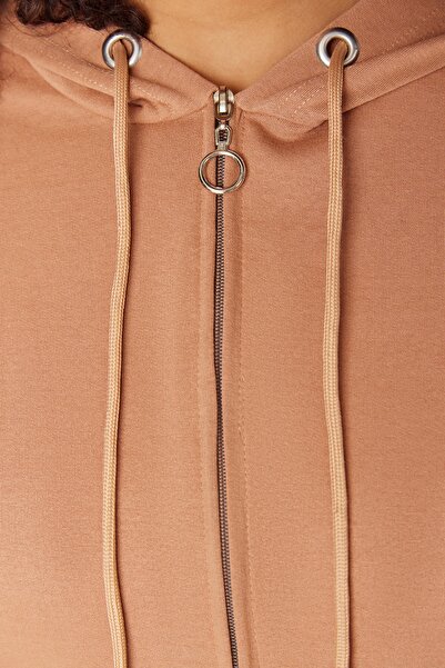 Trendyol Curve Βιζόν με κουκούλα Basic λεπτό πλεκτό φούτερ TBBAW23AO00031