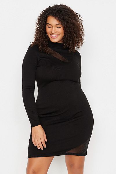 Trendyol Curve Schwarzes, transparentes, detailliertes, figurbetontes Strickkleid mit hohem Kragen TBBAW23AH00180