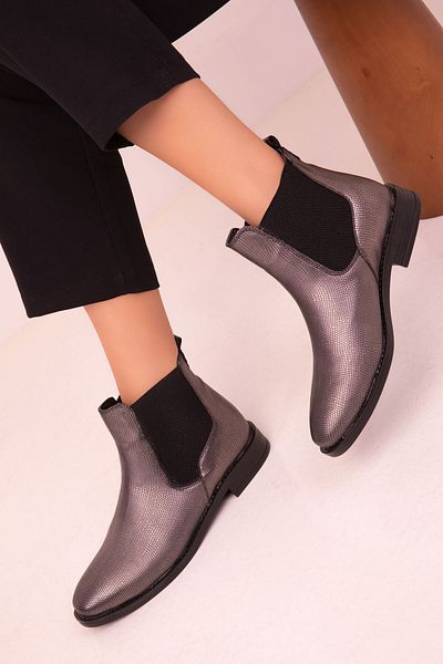 SOHO Platinum Snake Women's Boots & Booties 17428