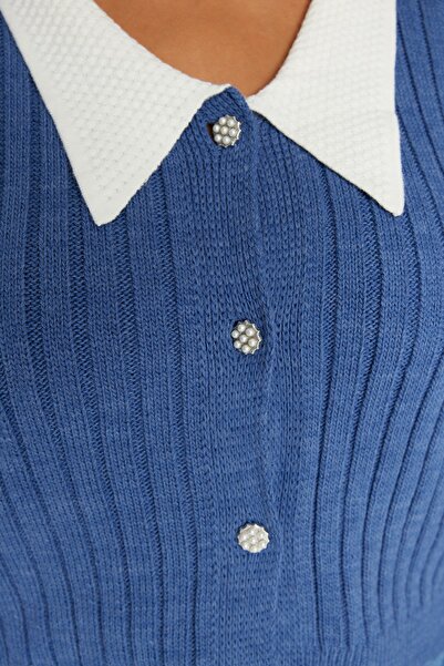 Trendyol Curve Indigó bordázott gallérrészletes, gombos kötöttáru-kardigán TBBAW23AV00084