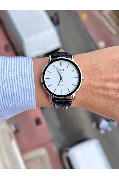 Q&Q Women's Wristwatch Leather Cord Waterproof