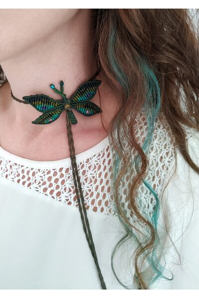 Halley Concept قلادة فراشة مكرامية مصنوعة يدويًا