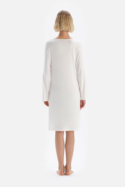 Dagi Ecru Collar Lace Garnished Nightgown