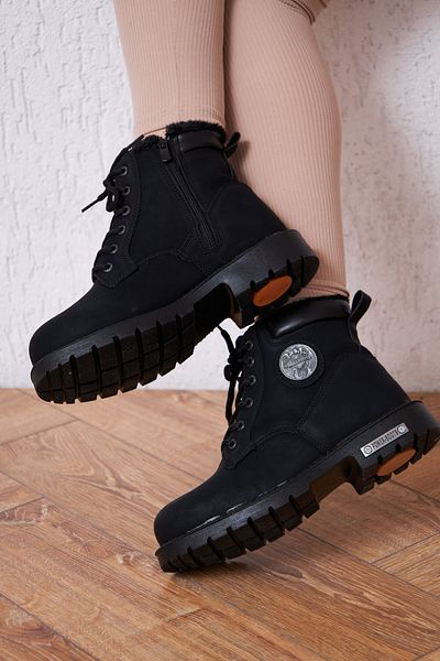 ALTUNTAŞ Unisex Faux Matte Leather Thermo Sole Boots με γούνινο εσωτερικό φερμουάρ και ρυθμιζόμενη λεπτομέρεια από δαντέλα - Μαύρο