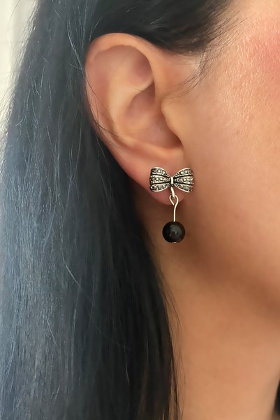 Liveyn Design Bow Figure Earrings