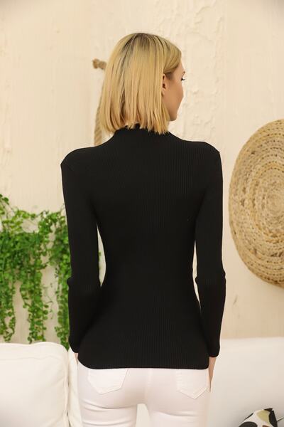 VEGENZE Women's Black Self-Collared Ribbed Knitwear Sweater