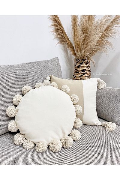 Hestia Home وسادة رمي بوم بوم كريمية