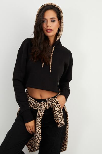 Cool & Sexy Дамски черен къс суичър DG10015