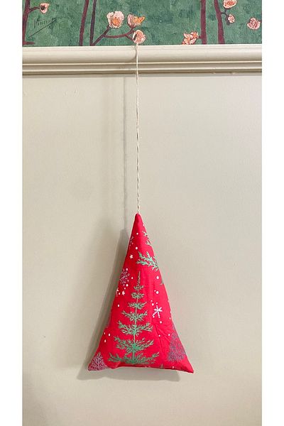 White Alamode Red Pine Tree Patterned Christmas Pine Tree Shaped Accessory
