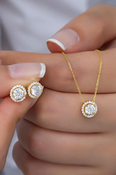 Crystal Diamond Zirconia Işıklı Kutuda 1.01 Karat Kolye Ve Küpe