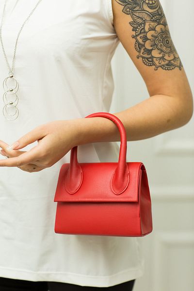 weem bag Червена дамска чанта портфолио