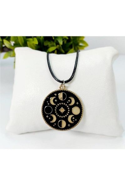 Köstebek Moon Phase Necklace