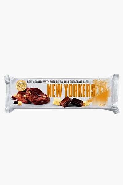New Yorker بسكويت ناعم مع قطع الشوكولاتة الداكنة والحليب والبيضاء