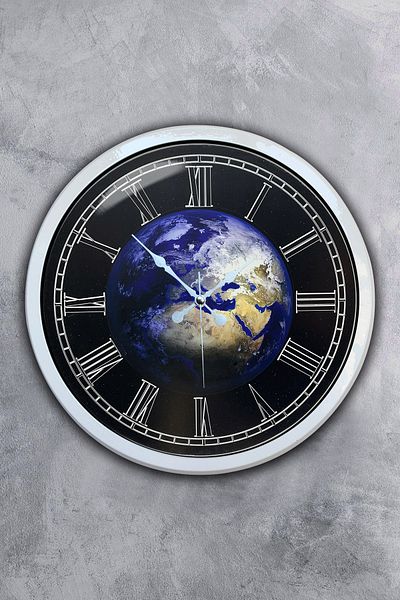 Kasva Concept Gift 40 cm White Metal World Wall Clock