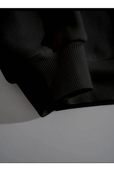 MOONBULL Unisex černá mikina s potiskem Crew Neck