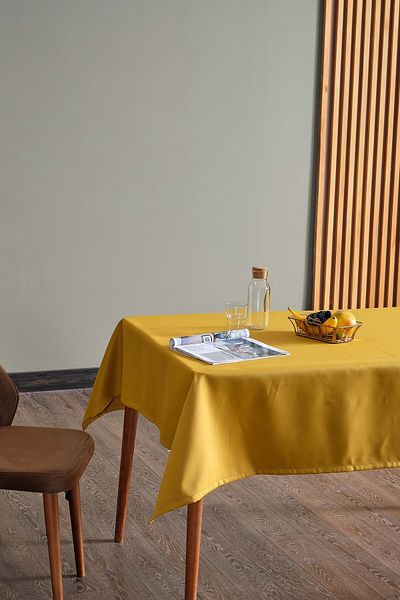 Mr. Stock Satin Tablecloth - 140x140 Cm