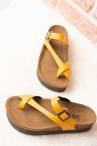 Fox Shoes Papuci muștar pentru femei - B 777753009   Model