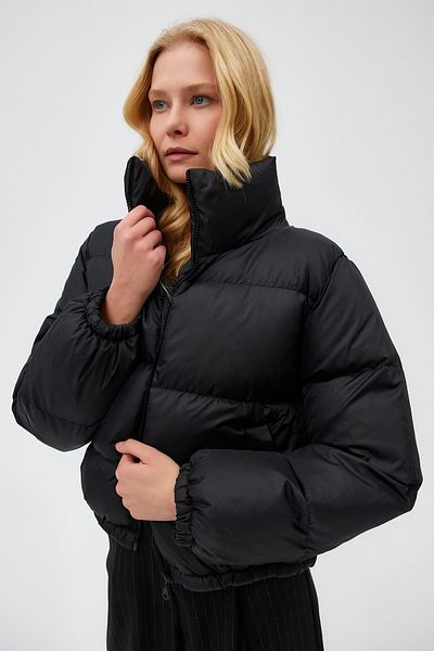 Açelya Okcu Stand Collar Zippered Puffer Jacket