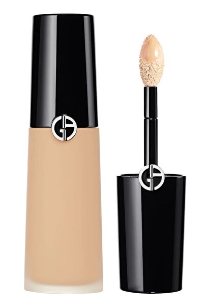 Giorgio Armani خافي عيوب الوجه والعينين من الحرير المضيء