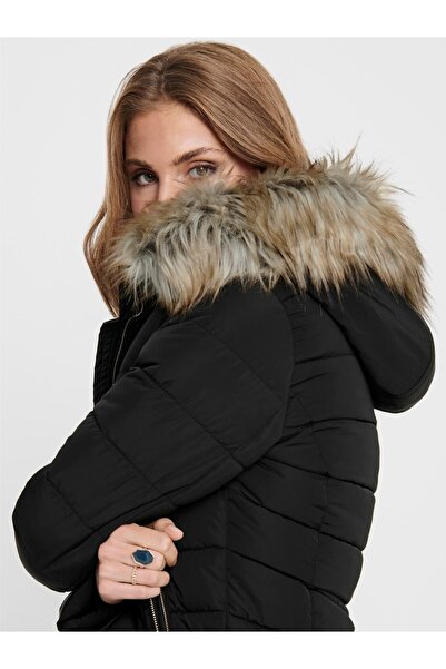 ONLY 15158943 Onlnewellan Παλτό με κουκούλα από χνουδωτό γούνινο υλικό Otw Γυναικείο παλτό Μαύρο