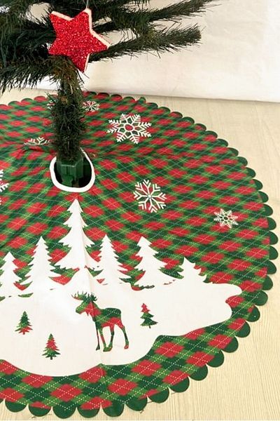 Parti dolabı Red-green Christmas Tree Cover with White Deer Snow Pattern Decorative Pine Tree Skirt Doily Ornament