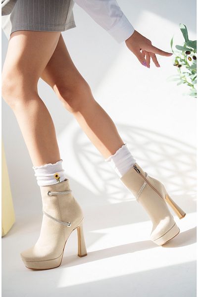 Favi Ayakkabı Beige Suede Jewelled Piping Detailed High Platform Heel Boots