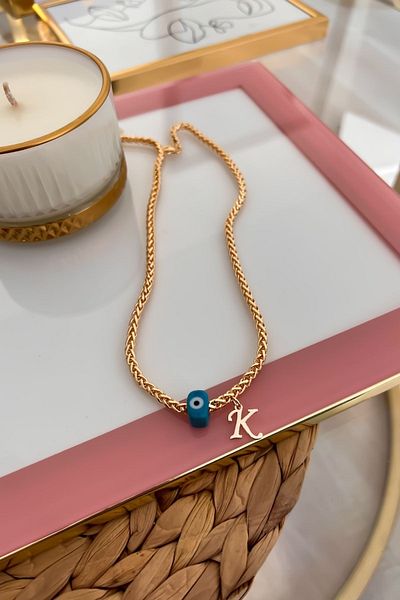 Trendy Butik قلادة سلسلة محبوكة بحرف K وعين الشر