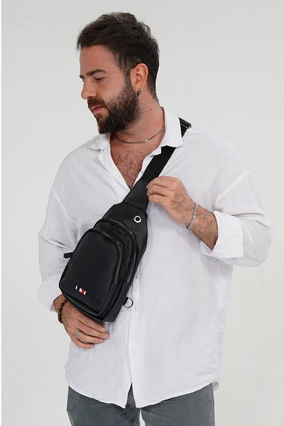 YOGII Geantă sport de calitate de culoare neagră, cu umăr și piept încrucișat din piele model Tokyo