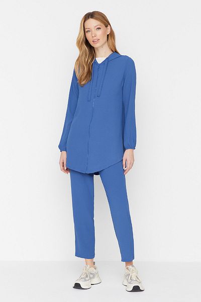 Trendyol Modest Tkaný kardigan a kalhoty v námořnické modré - s kapucí a zipem Tctss22Us0026