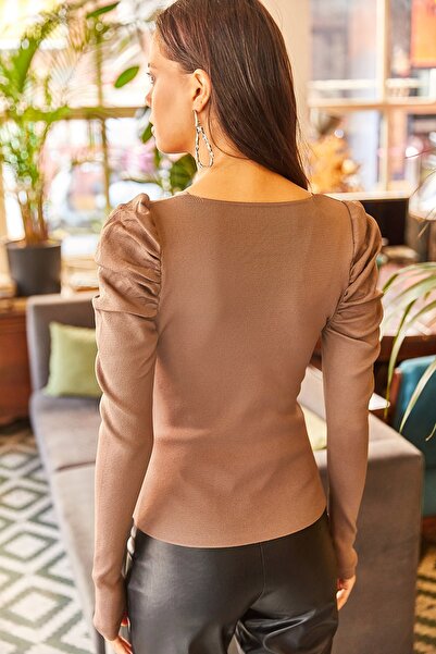 Olalook Dámská halenka z norkového princeznovského úpletu s čtvercovým límcem BLZ-19001681