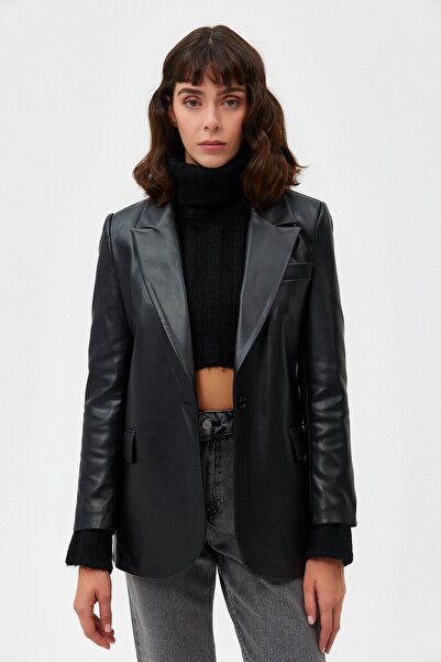 Açelya Okcu Thessaloniki Knitted Turtleneck Crop Sweater