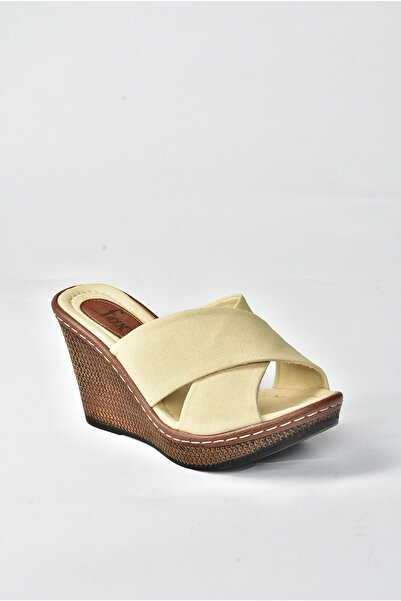 Fox Shoes Dámské béžové plátěné pantofle K674041005