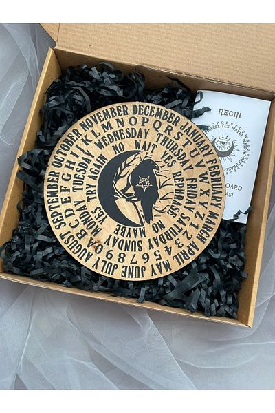 Planet Butik Crown Moon Handmade Pendulum Board