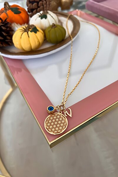 Trendy Butik Kişiye Özel V Harfli Ve Nazar Sallantılı Yaşam Çiçeği Kolye