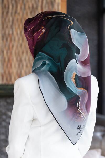 Vissona وشاح نسائي من الحرير الأخضر البترولي - البرقوق