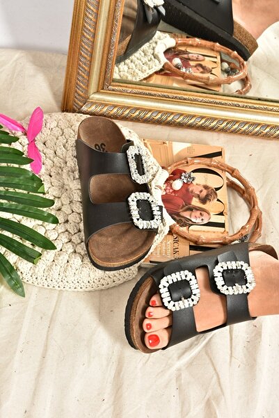 Fox Shoes Dámské černé dámské pantofle s dvojitou přezkou Stoned K777604809