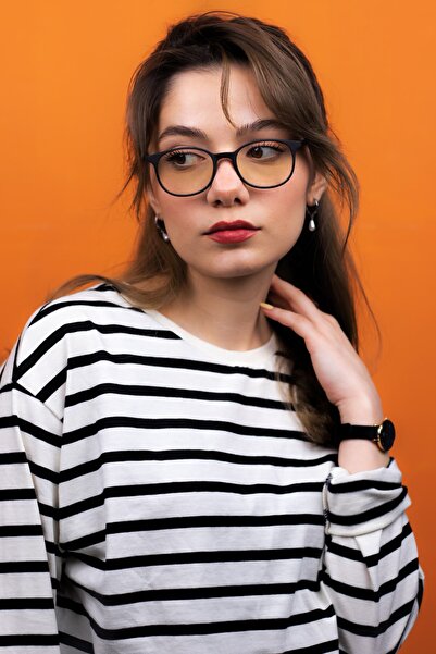 LUNOX Computer Screen Glasses Resting