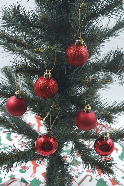 Yusuf Dirik YD Party Supplies Christmas Tree Ball Glitter Shiny Matte Color 4 Cm 6 Pieces