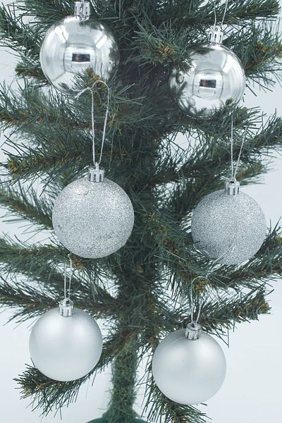 Yusuf Dirik YD Party Supplies Christmas Tree Ball Glitter Shiny Matte Color 6 Cm 6 Pieces