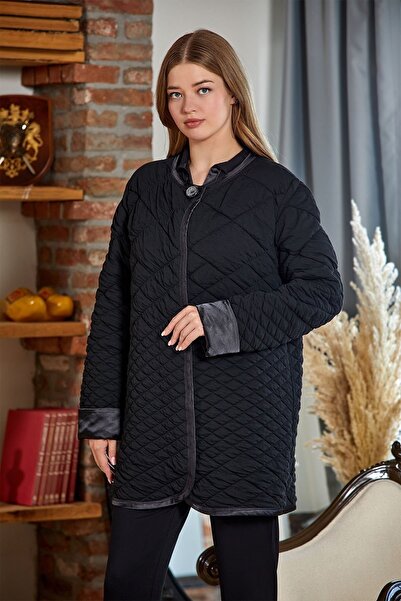 Cossy By Aqua 23128 Model Quilted Long Sleeve Jacket