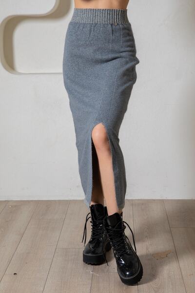 Serianno Dar Kesim Lastik Bel Önden Yırtmaçlı Uzun Triko Etek